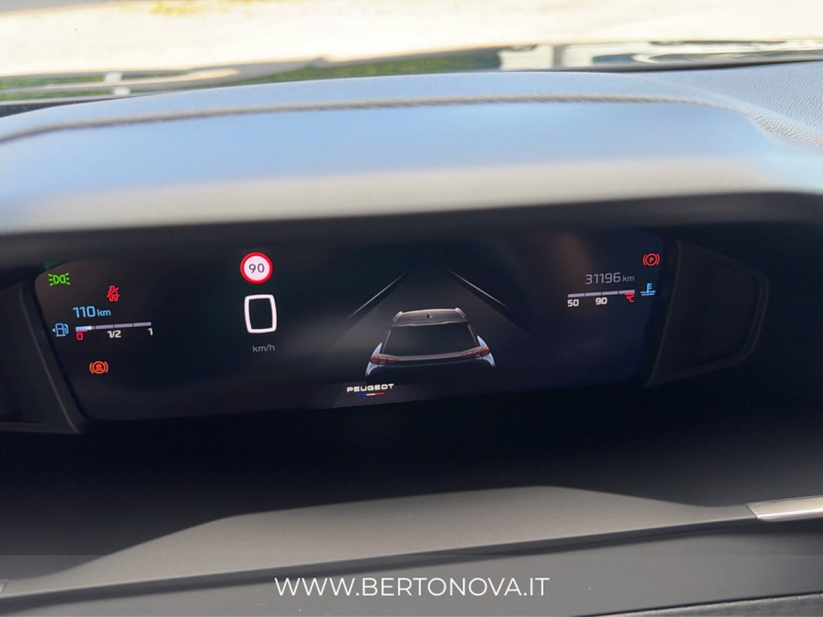 Peugeot 2008 1.2 turbo Allure 100cv (12)