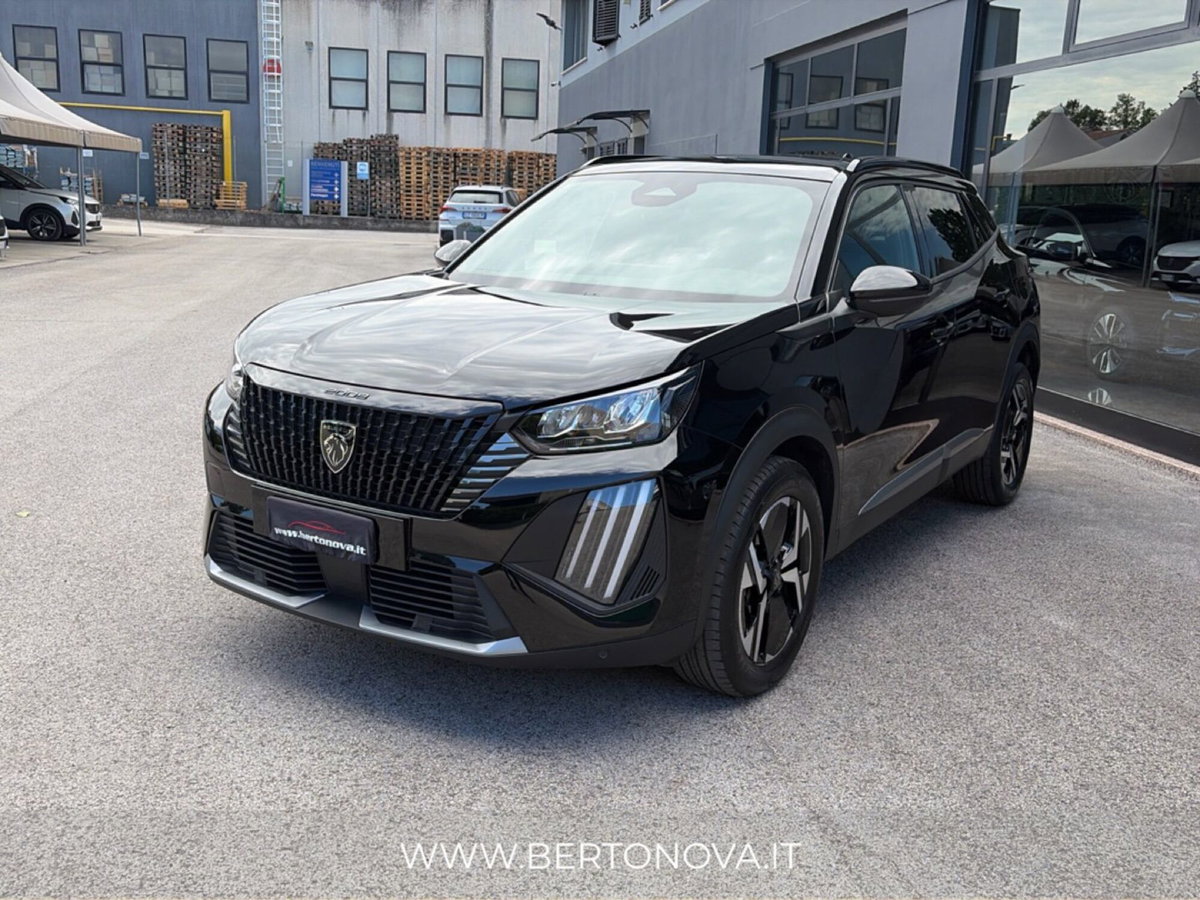 Peugeot 2008 1.2 turbo Allure 100cv (3)