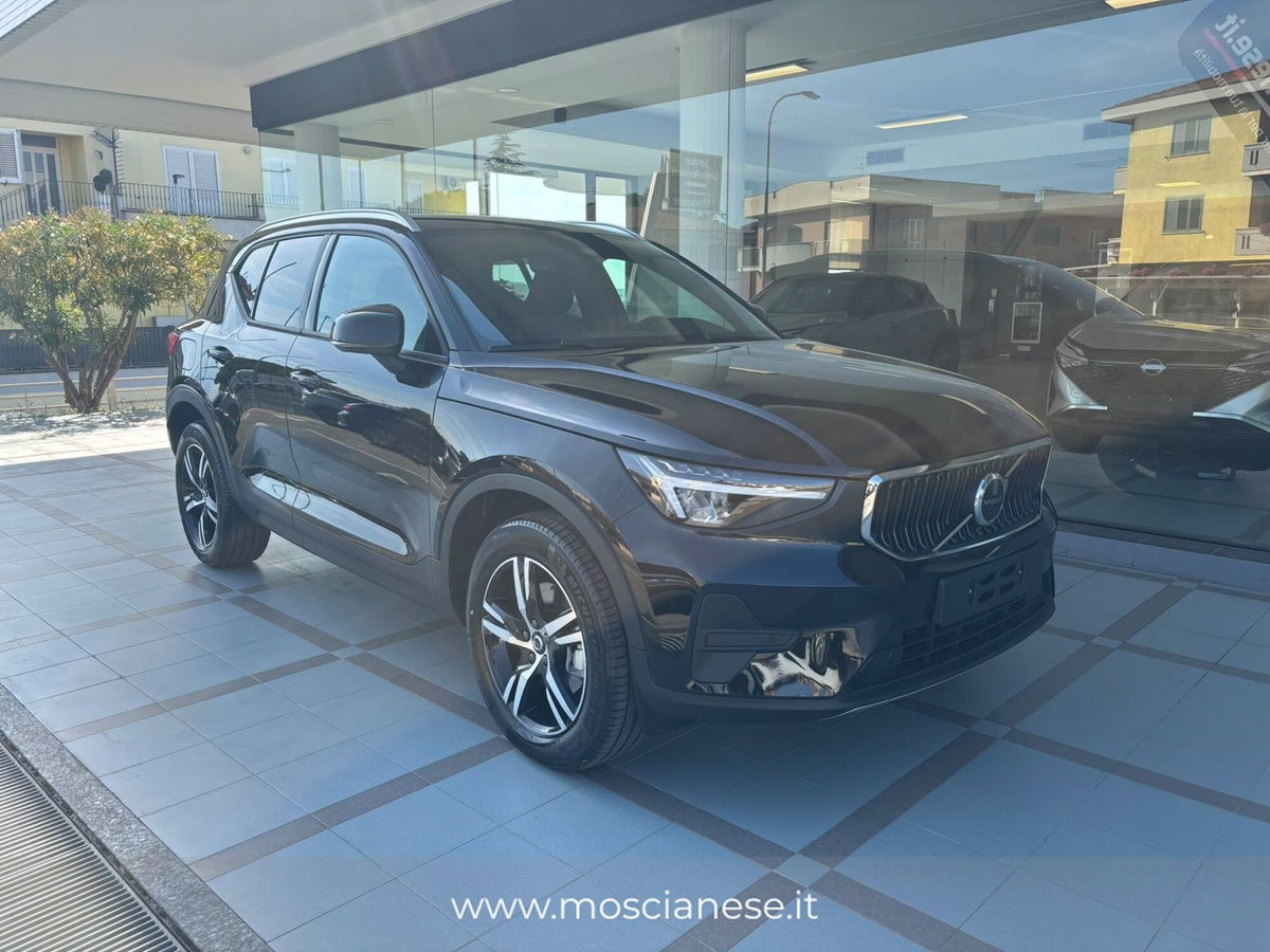 Volvo XC40 B3 automatico Core (3)