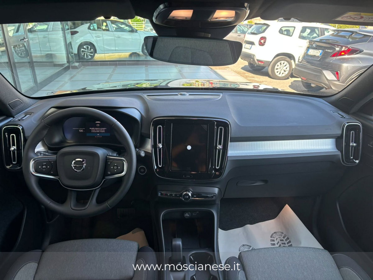 Volvo XC40 B3 automatico Core (9)
