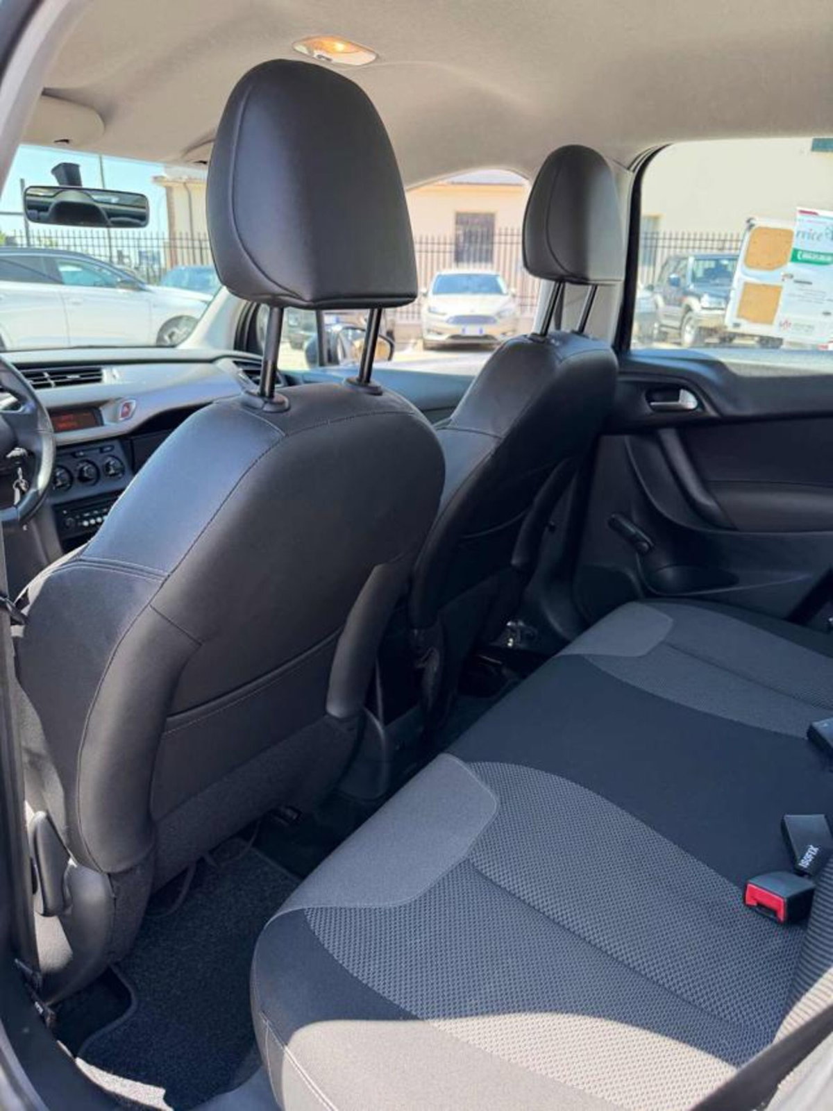 Citroen C3 1.0 VTi 68 Attraction (10)