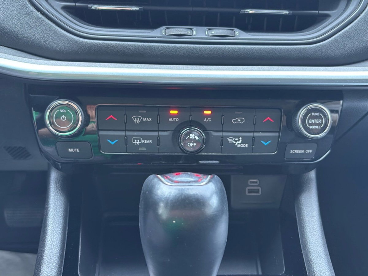 Jeep Compass 1.3 T4 190CV PHEV AT6 4xe Limited (18)