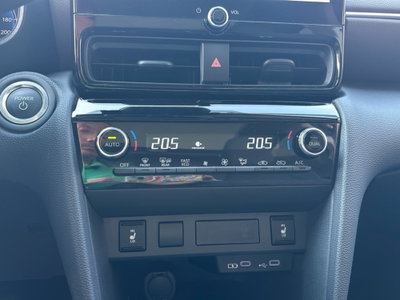 Toyota Yaris Cross Lounge fwd 130cv e-cvt (16)