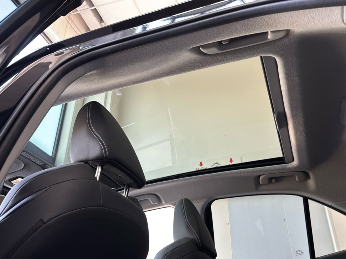 Toyota Yaris Cross Lounge fwd 130cv e-cvt (17)