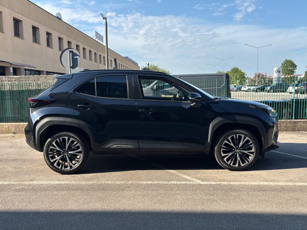 Toyota Yaris Cross Lounge fwd 130cv e-cvt (4)