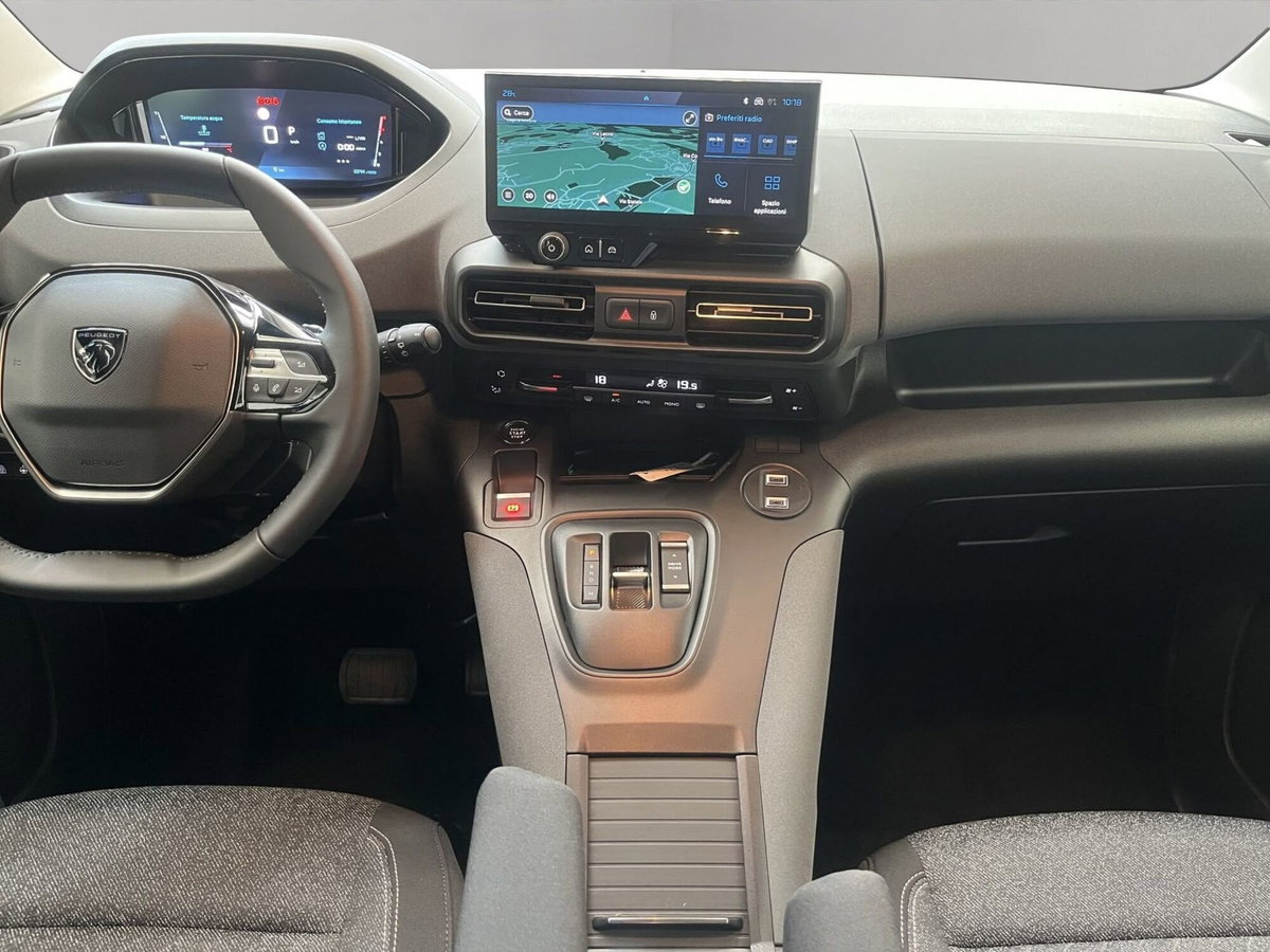 Peugeot Rifter Long 1.5 bluehdi Allure 130cv eat8 (16)