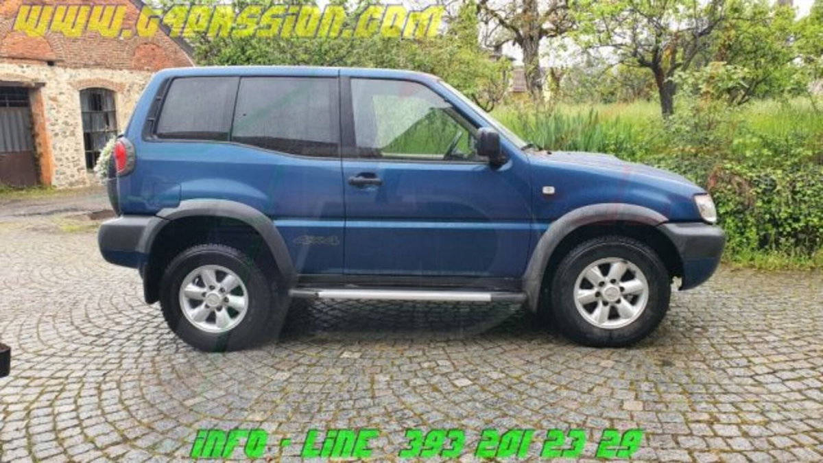 Nissan Terrano II 2.7 TD 3 porte Safari (5)