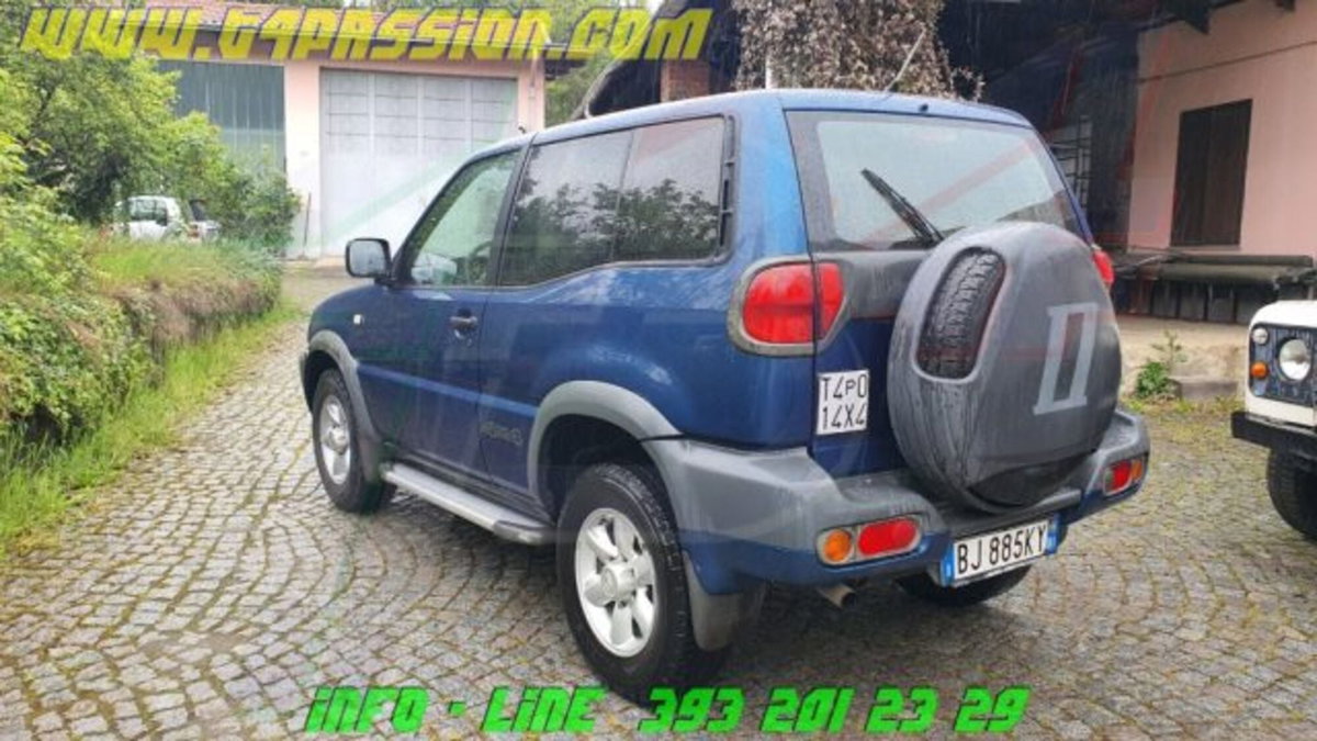 Nissan Terrano II 2.7 TD 3 porte Safari (7)