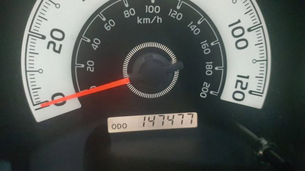 Toyota Land Cruiser 4.7i V8 32V aut. 100 (10)