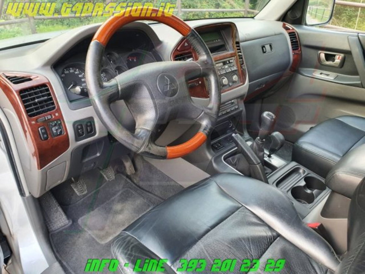 Mitsubishi Pajero 3.2 16V DI-D 3p. GLS2 (20)