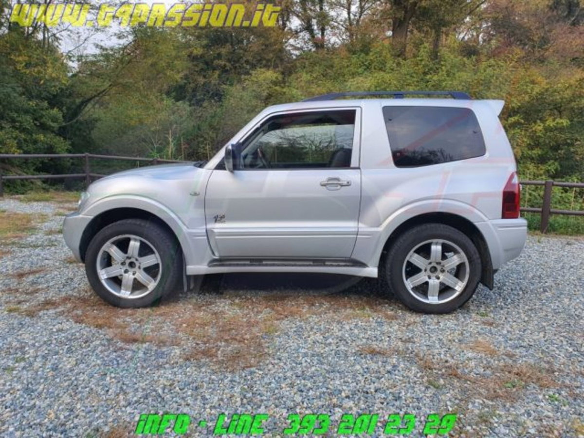 Mitsubishi Pajero 3.2 16V DI-D 3p. GLS2 (4)