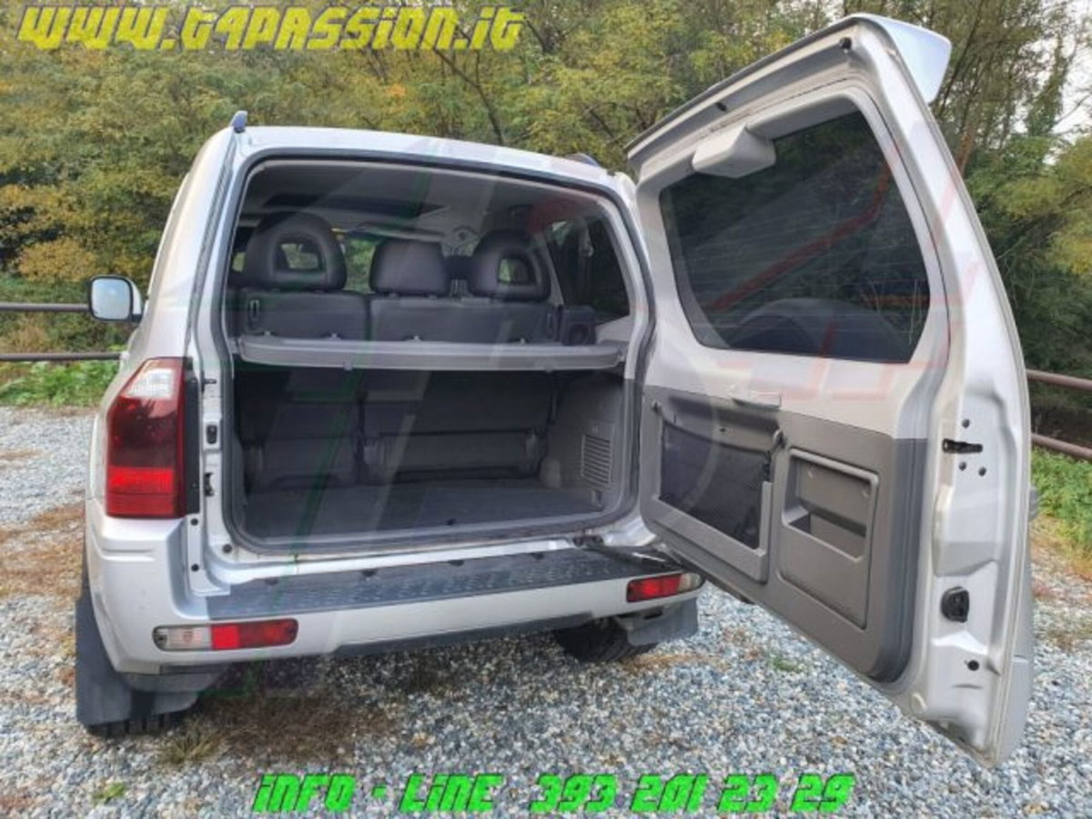 Mitsubishi Pajero 3.2 16V DI-D 3p. GLS2 (9)