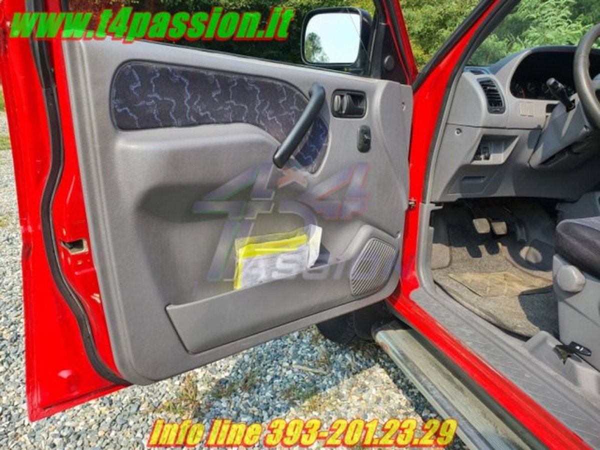 Nissan Terrano II 2.7 Tdi 3p. Comfort Autocarro (18)