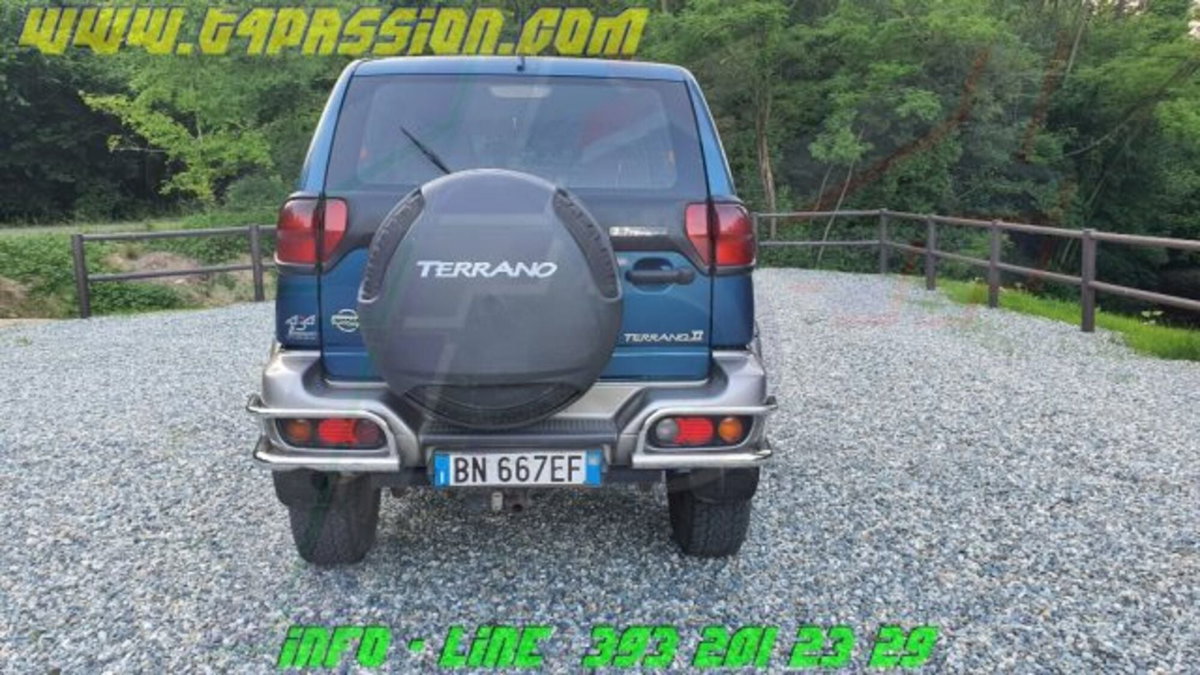 Nissan Terrano II 2.7 Tdi 3 porte Luxury (7)