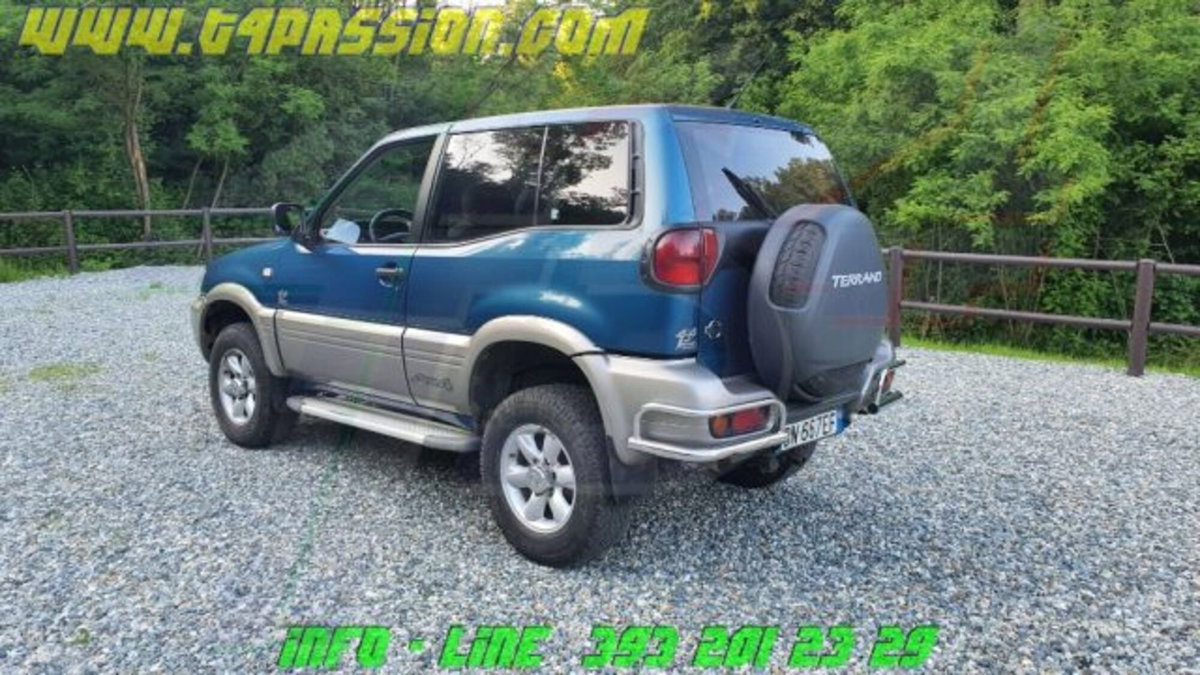 Nissan Terrano II 2.7 Tdi 3 porte Luxury (9)