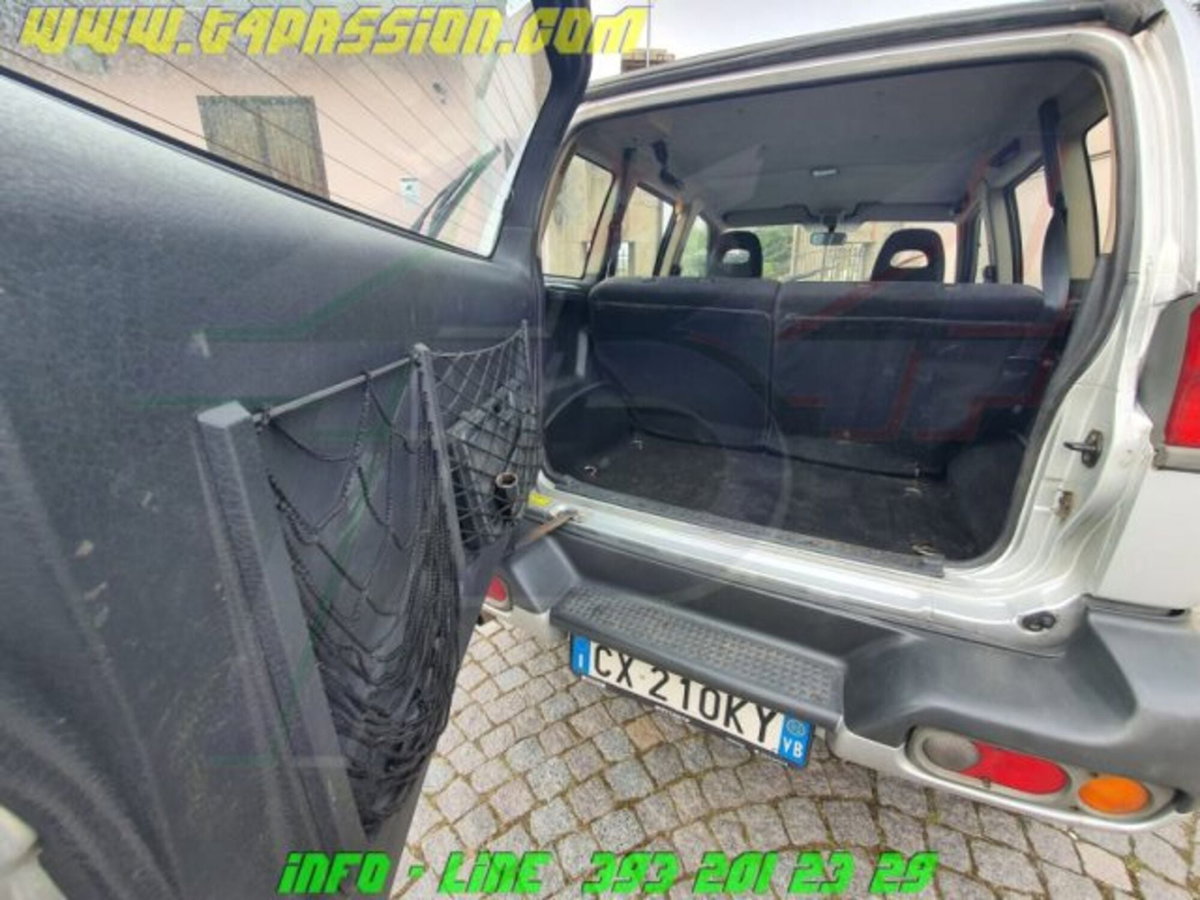 Nissan Terrano II 2.7 Tdi 3p. Sport Saf. Autoc. (14)