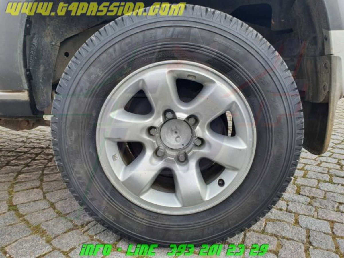 Nissan Terrano II 2.7 Tdi 3p. Sport Saf. Autoc. (18)