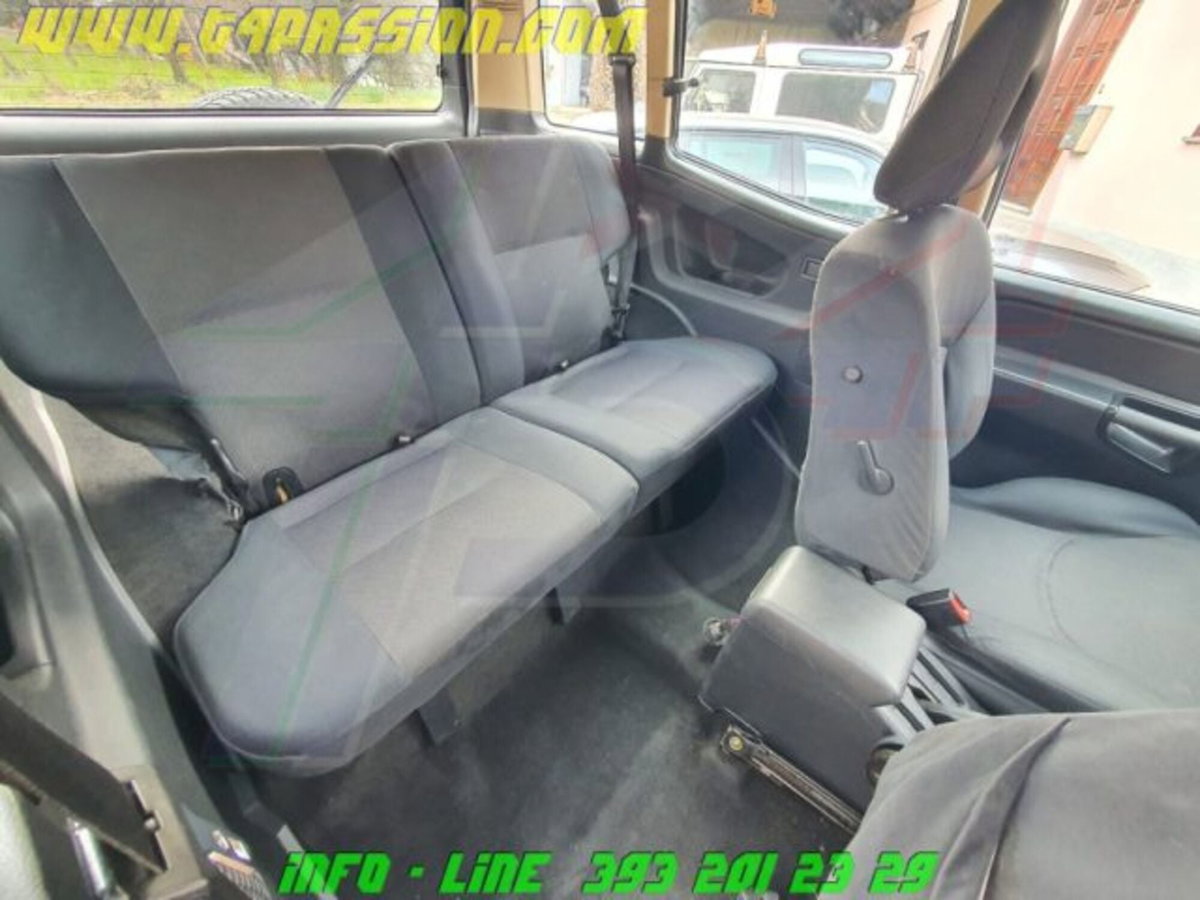 Nissan Terrano II 2.7 Tdi 3p. Sport Saf. Autoc. (8)