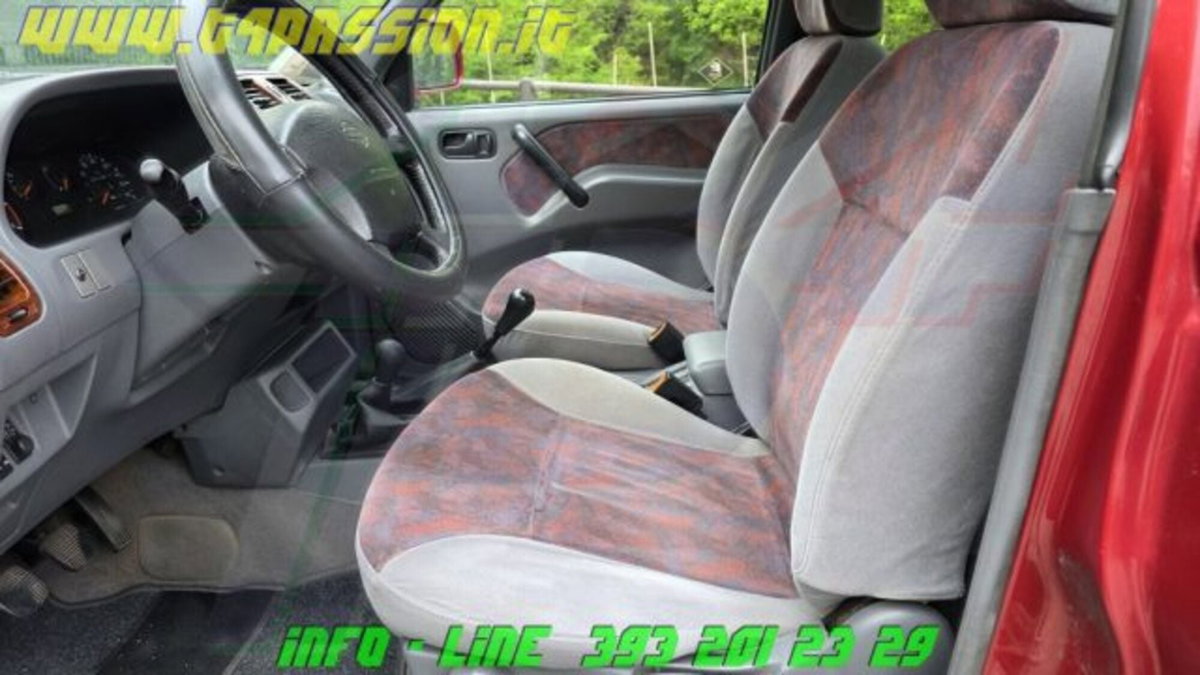 Nissan Terrano II 2.7 turbodiesel 3 porte SE (11)