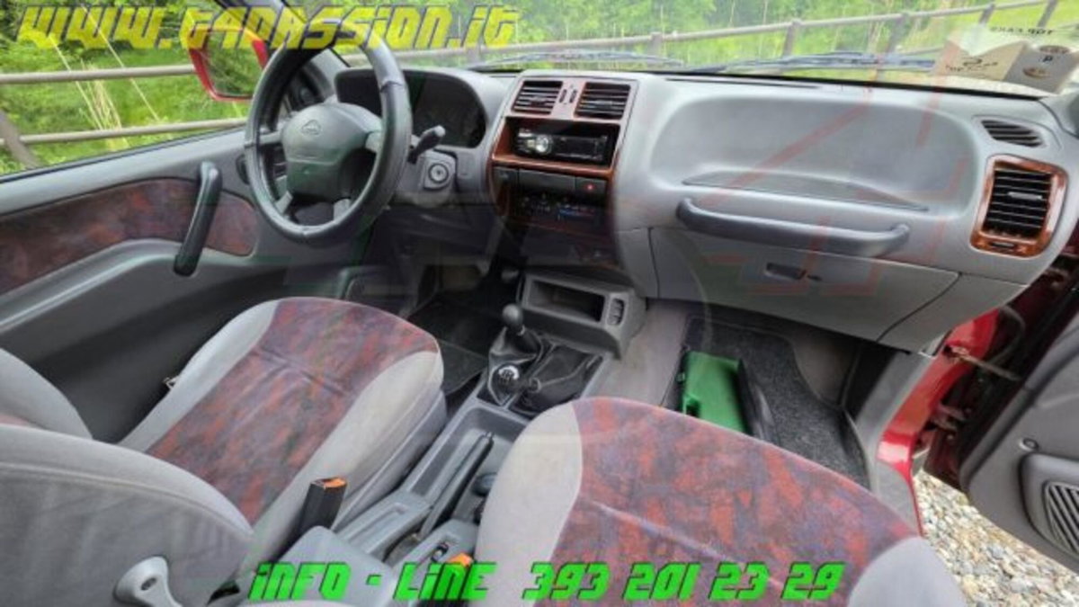 Nissan Terrano II 2.7 turbodiesel 3 porte SE (15)