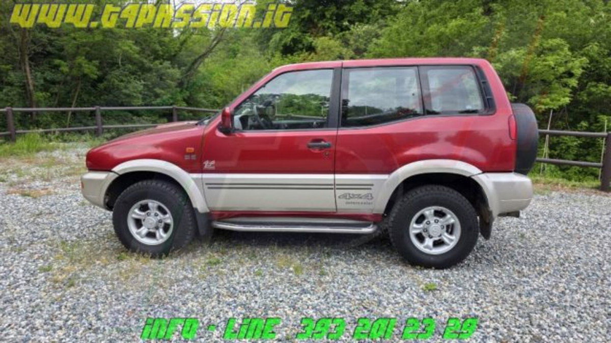 Nissan Terrano II 2.7 turbodiesel 3 porte SE (4)