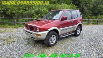 Nissan Terrano II 2.7 turbodiesel 3 porte SE (5)