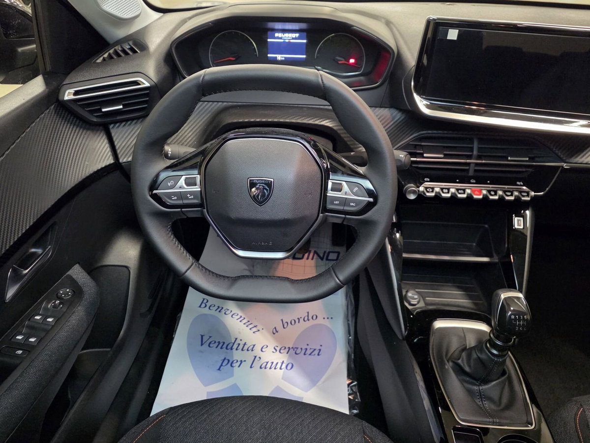 Peugeot 208 1.2 turbo Edition 100cv (10)