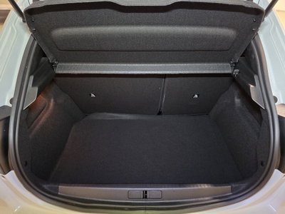 Peugeot 208 1.2 turbo Edition 100cv (11)