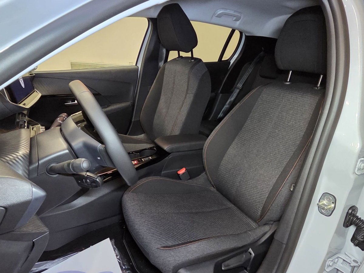 Peugeot 208 1.2 turbo Edition 100cv (6)