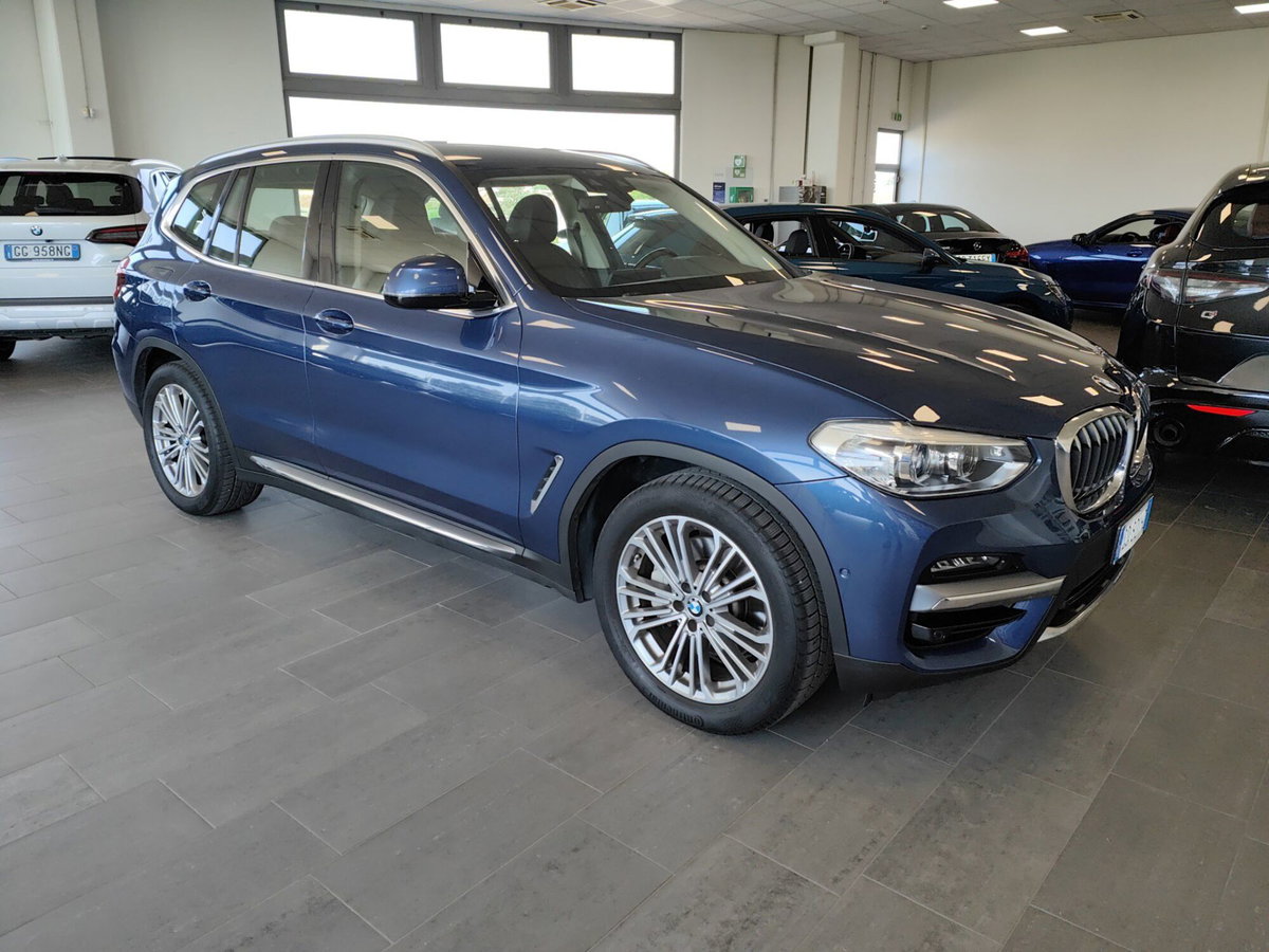 BMW X3 xDrive20i Luxury (2)