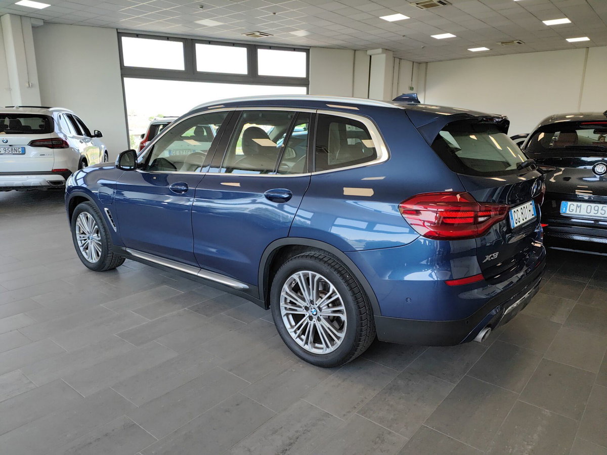 BMW X3 xDrive20i Luxury (9)