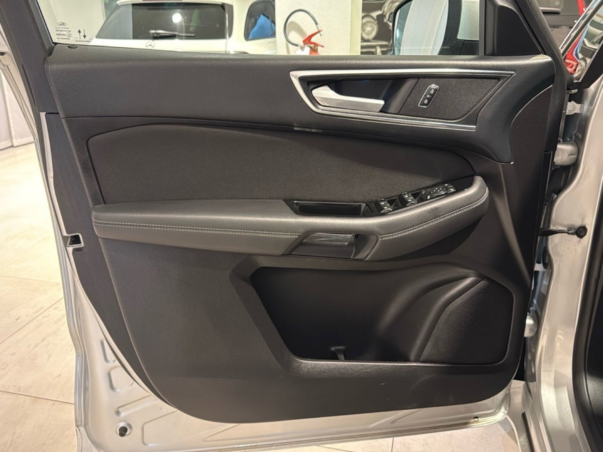 Ford S-Max 2.0 EcoBlue 150CV Start&Stop Titanium Business (19)