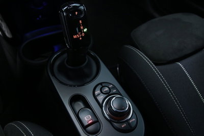MINI Mini 2.0 John Cooper Works Essential (15)