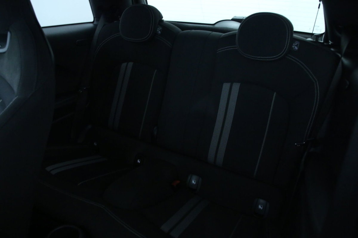 MINI Mini 2.0 John Cooper Works Essential (8)