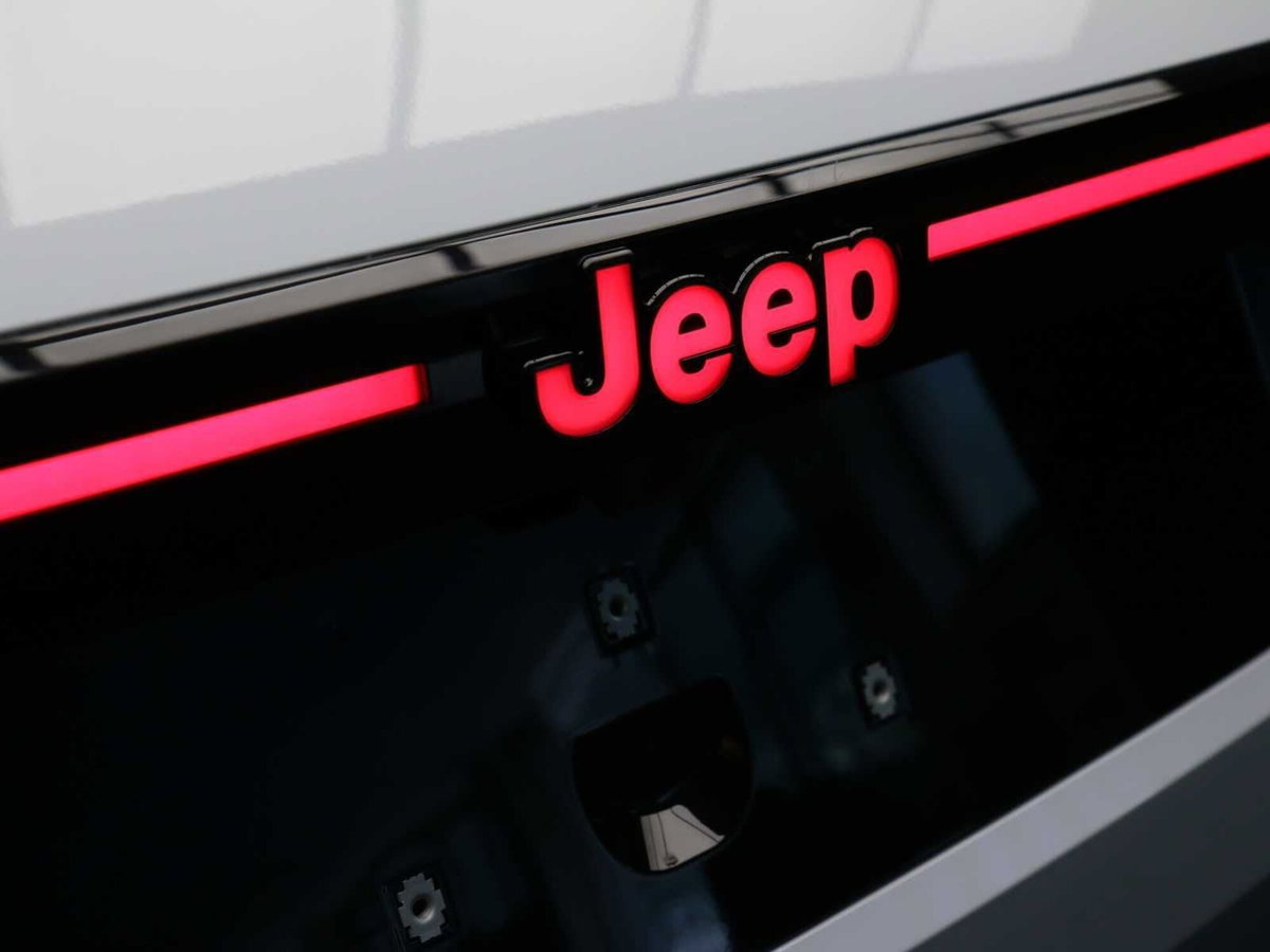 Jeep Compass 1.2 turbo e-hybrid mhev Summit fwd 145cv edct6 (11)