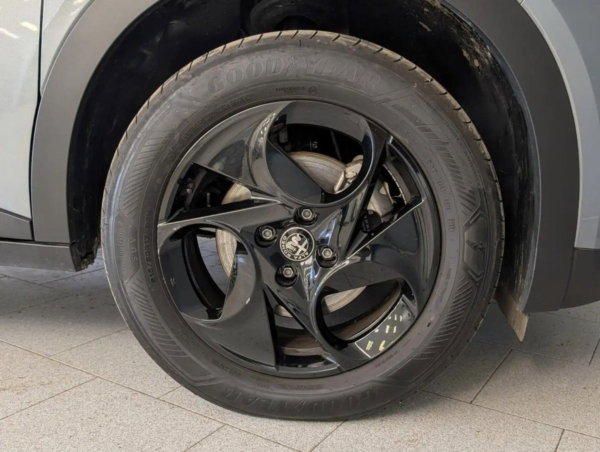 Alfa Romeo Junior 1.2 ibrida 145cv edct6 (10)