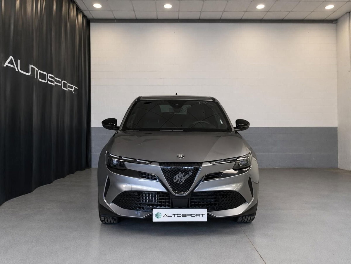 Alfa Romeo Junior 1.2 ibrida 145cv edct6 (2)
