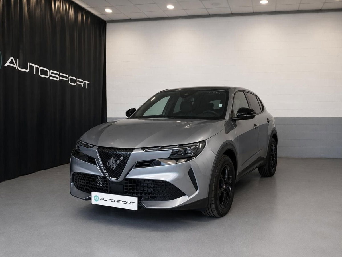Alfa Romeo Junior 1.2 ibrida 145cv edct6 (5)