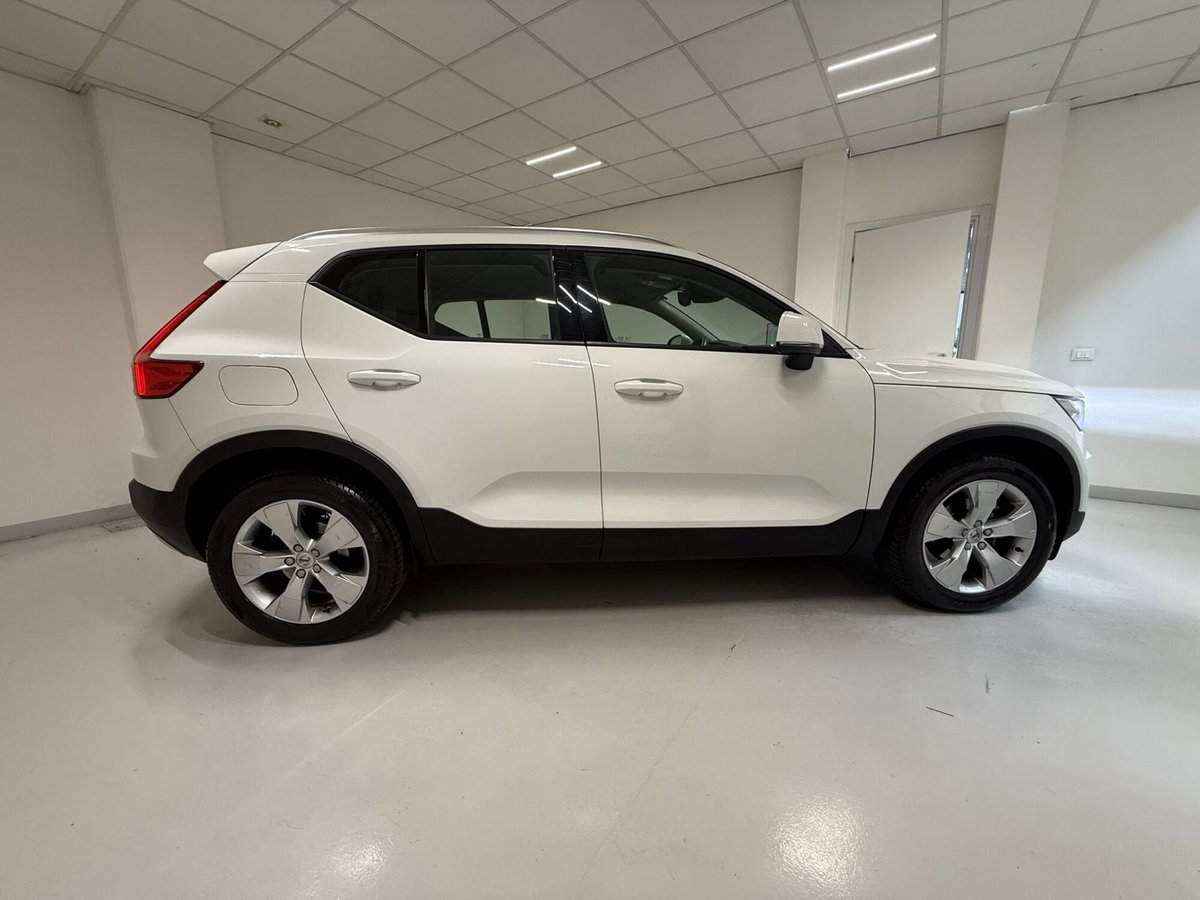 Volvo XC40 T3 Geartronic Business Plus (17)