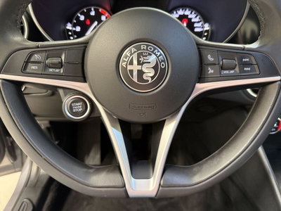 Alfa Romeo Giulia 2.2 Turbodiesel 150 CV AT8 Business (10)