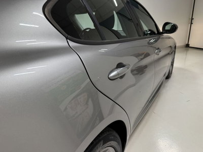Alfa Romeo Giulia 2.2 Turbodiesel 150 CV AT8 Business (19)
