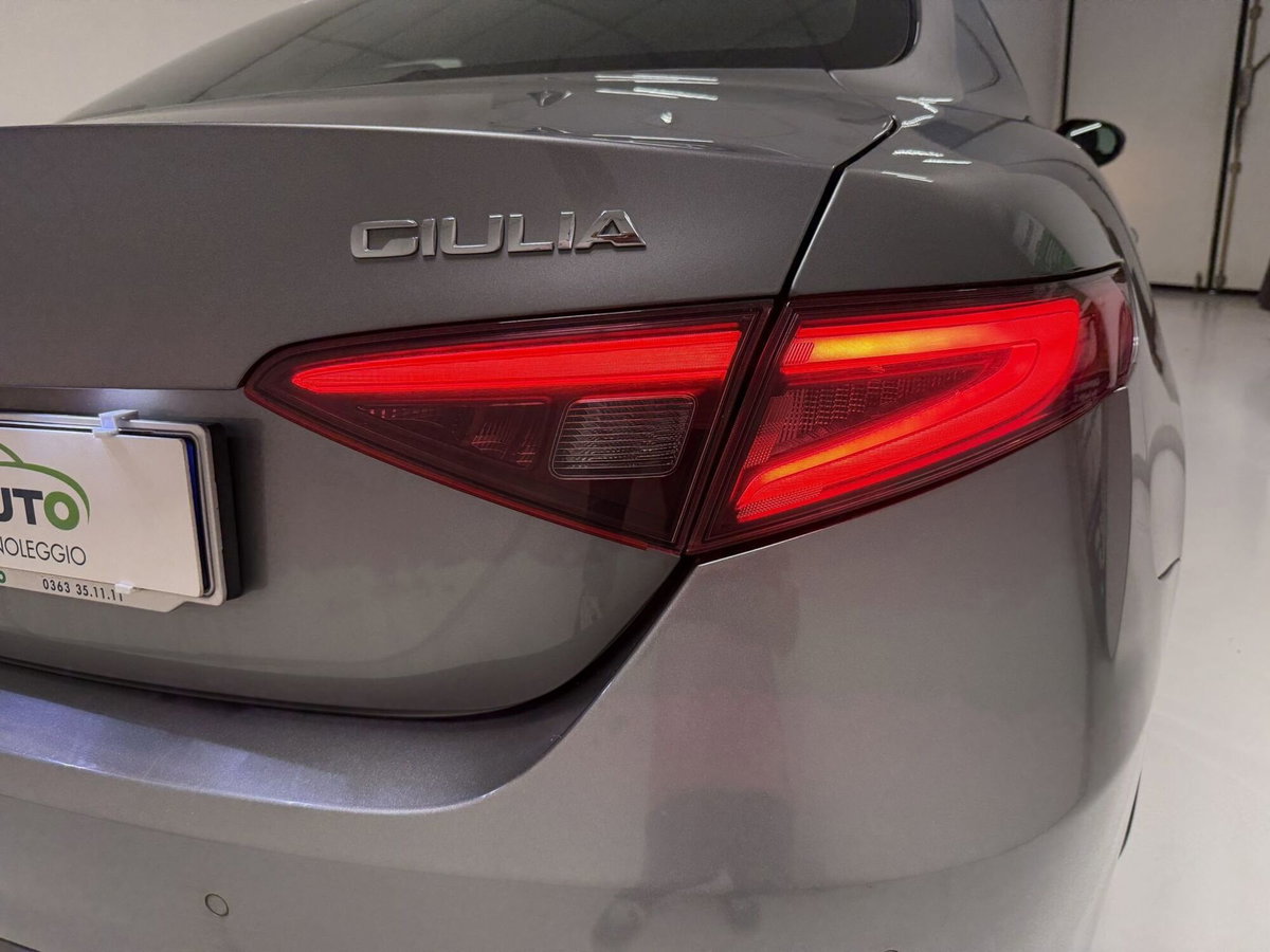 Alfa Romeo Giulia 2.2 Turbodiesel 150 CV AT8 Business (20)