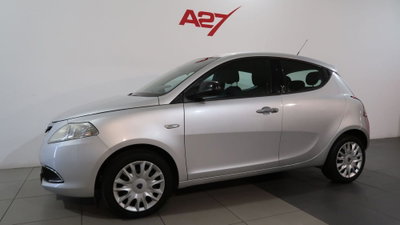 Lancia Ypsilon 1.2 69 CV Argento (11)
