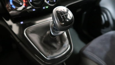Lancia Ypsilon 1.2 69 CV Argento (16)