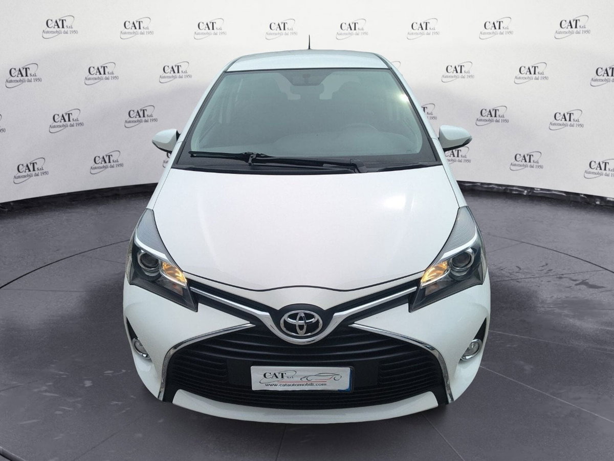 Toyota Yaris 1.3 3 porte Active (3)