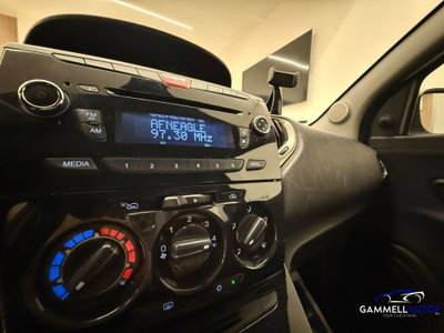 Lancia Ypsilon 1.2 69 CV 5 porte Silver (12)