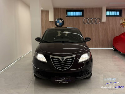 Lancia Ypsilon 1.2 69 CV 5 porte Silver (2)