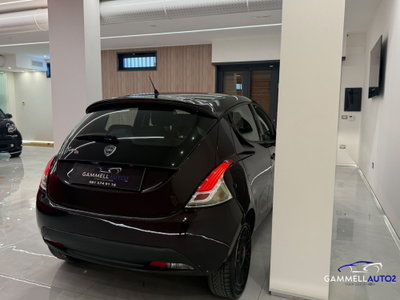 Lancia Ypsilon 1.2 69 CV 5 porte Silver (6)