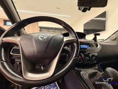 Lancia Ypsilon 1.2 69 CV 5 porte Silver (8)