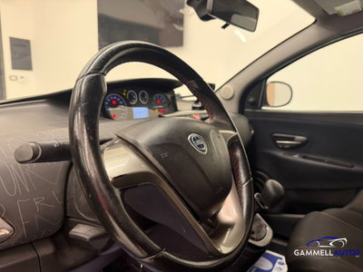 Lancia Ypsilon 1.2 69 CV 5 porte Silver (9)